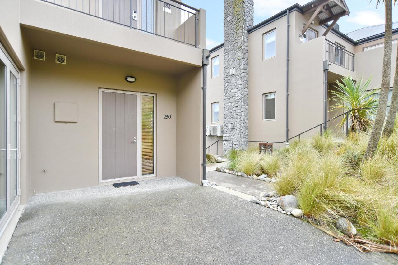 High Country Villa 250 - Terrace Downs Windwhistle Bagian luar foto